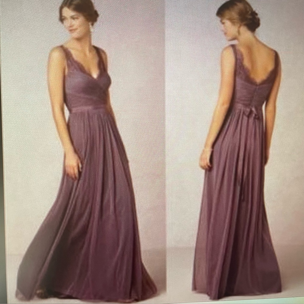 Sleeveless Lavender Mauve Lace-Trim Wedding Dress